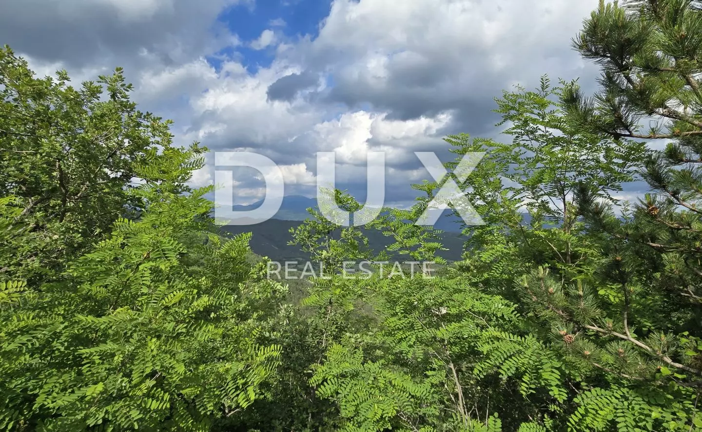 Land In Gračišće, Croatia (1.946 M²)