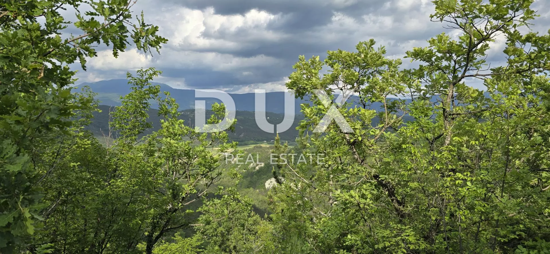 Land In Gračišće, Croatia (1.946 M²)