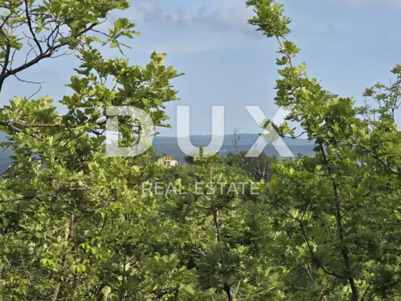 Land In Gračišće, Croatia (1.946 M²)