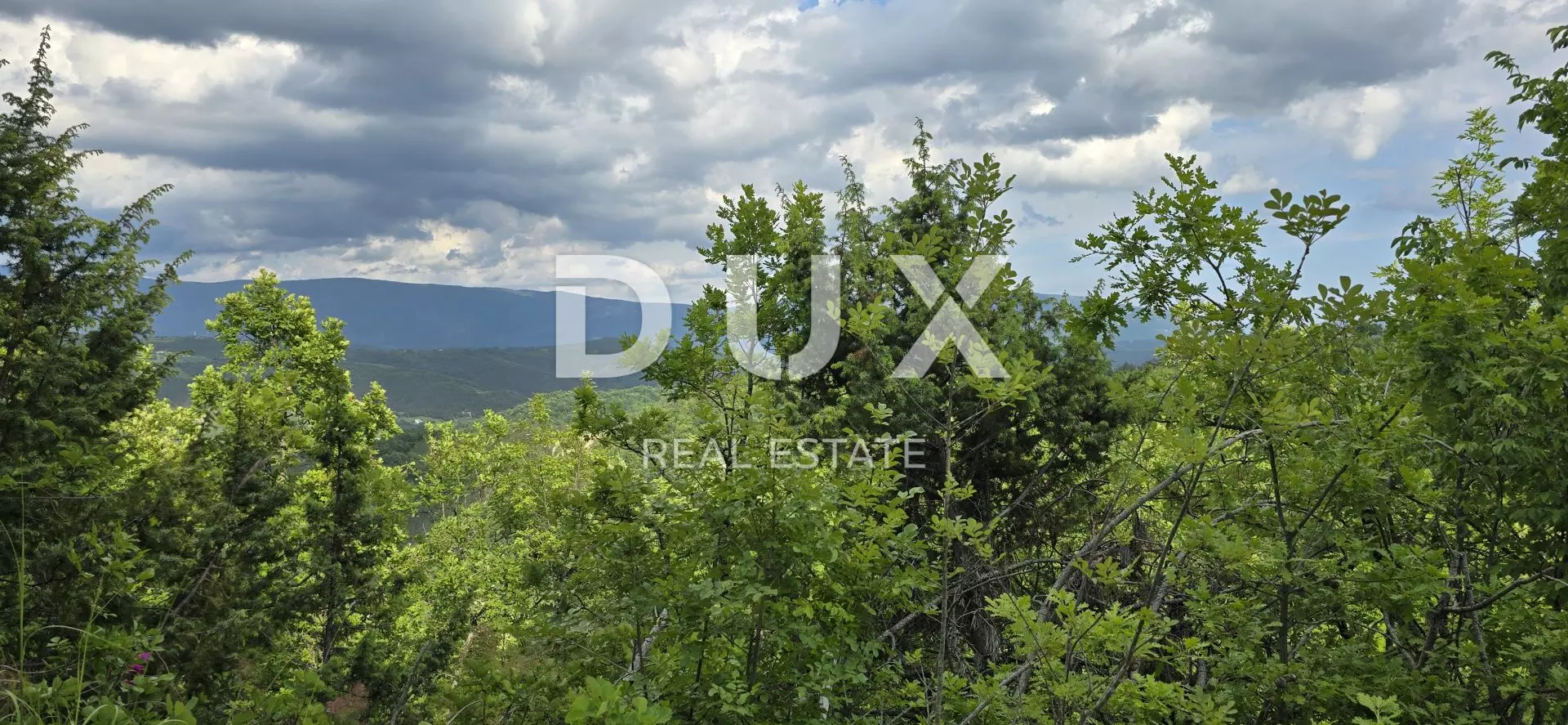 Land In Gračišće, Croatia (1.946 M²)