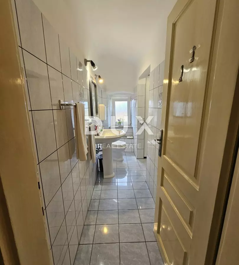 2-bedroom Apartment In Volosko, Croatia (94 M²)