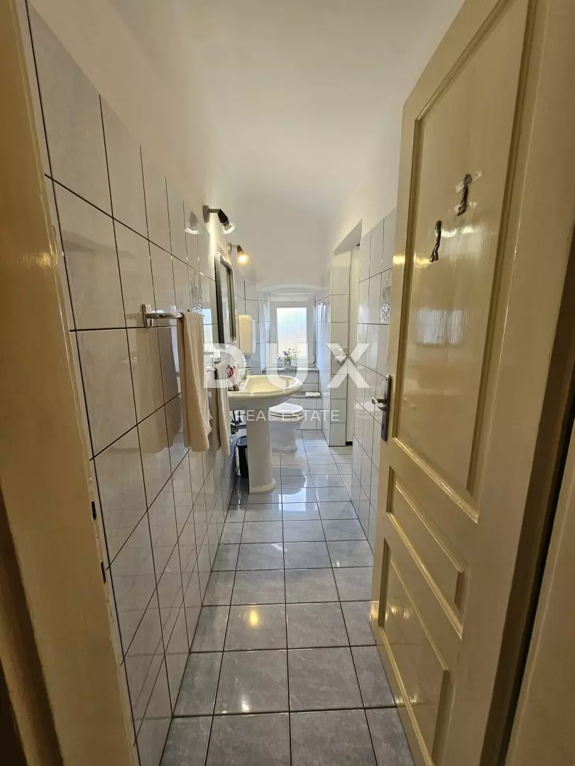 2-bedroom Apartment In Volosko, Croatia (94 M²)