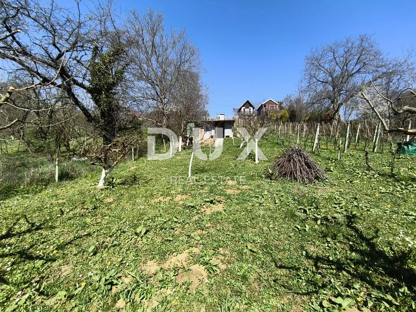Land In Mikulići, Croatia (668 M²)