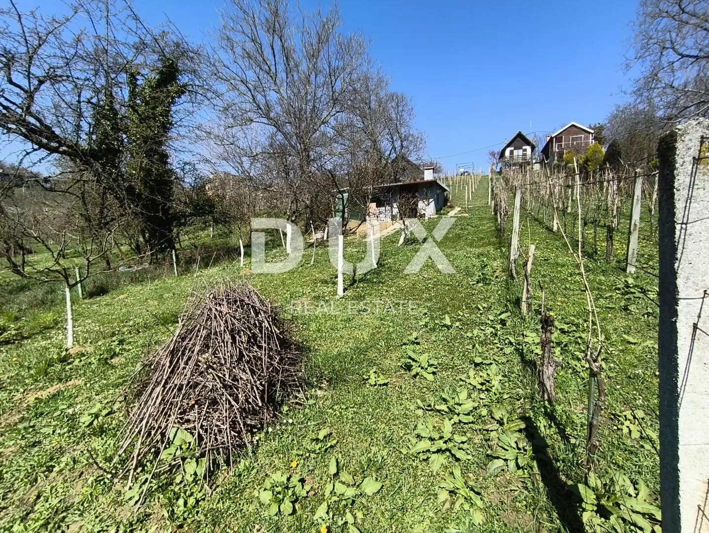 Land In Mikulići, Croatia (668 M²)