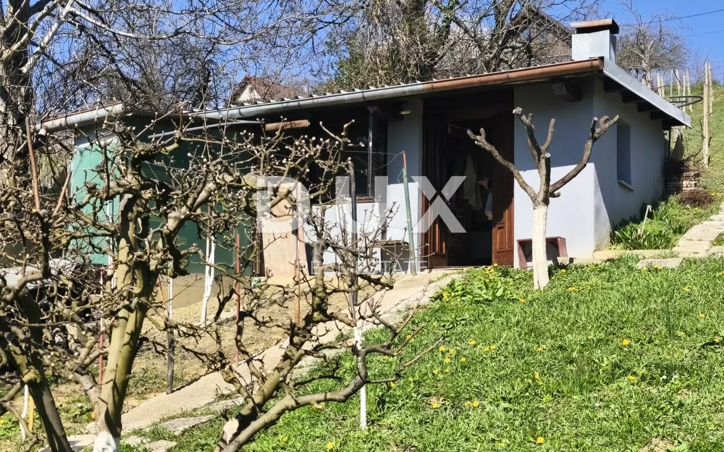 Land In Mikulići, Croatia (668 M²)