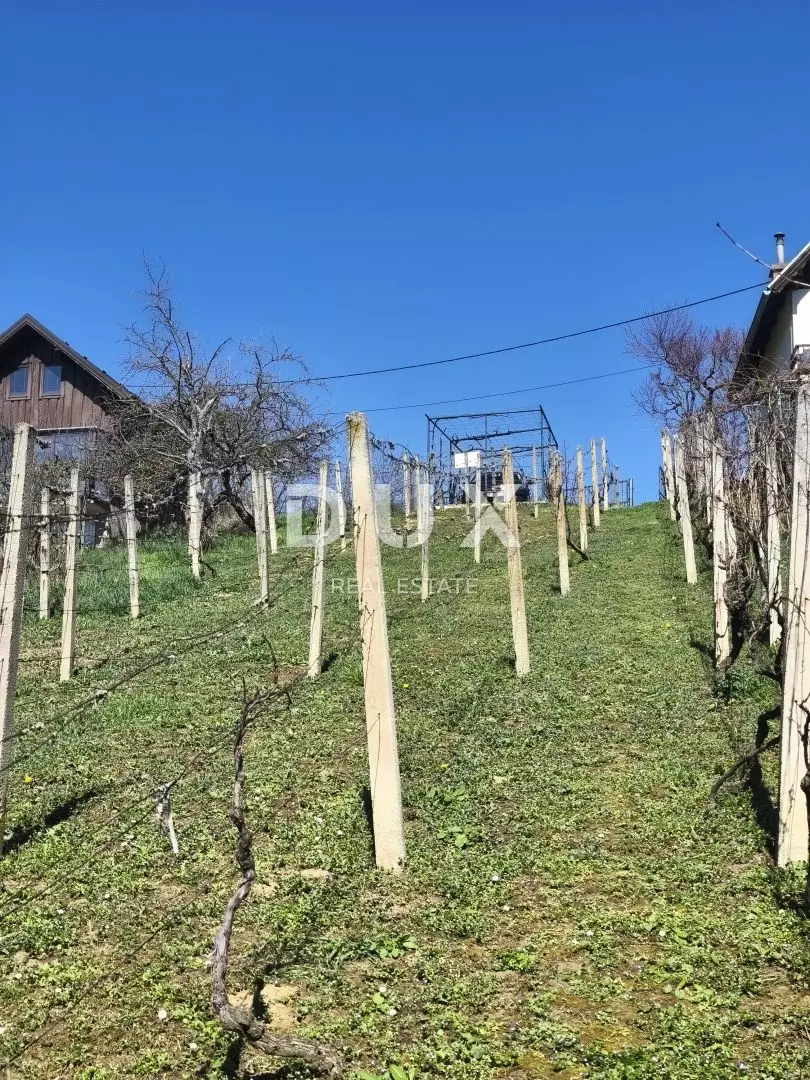Land In Mikulići, Croatia (668 M²)