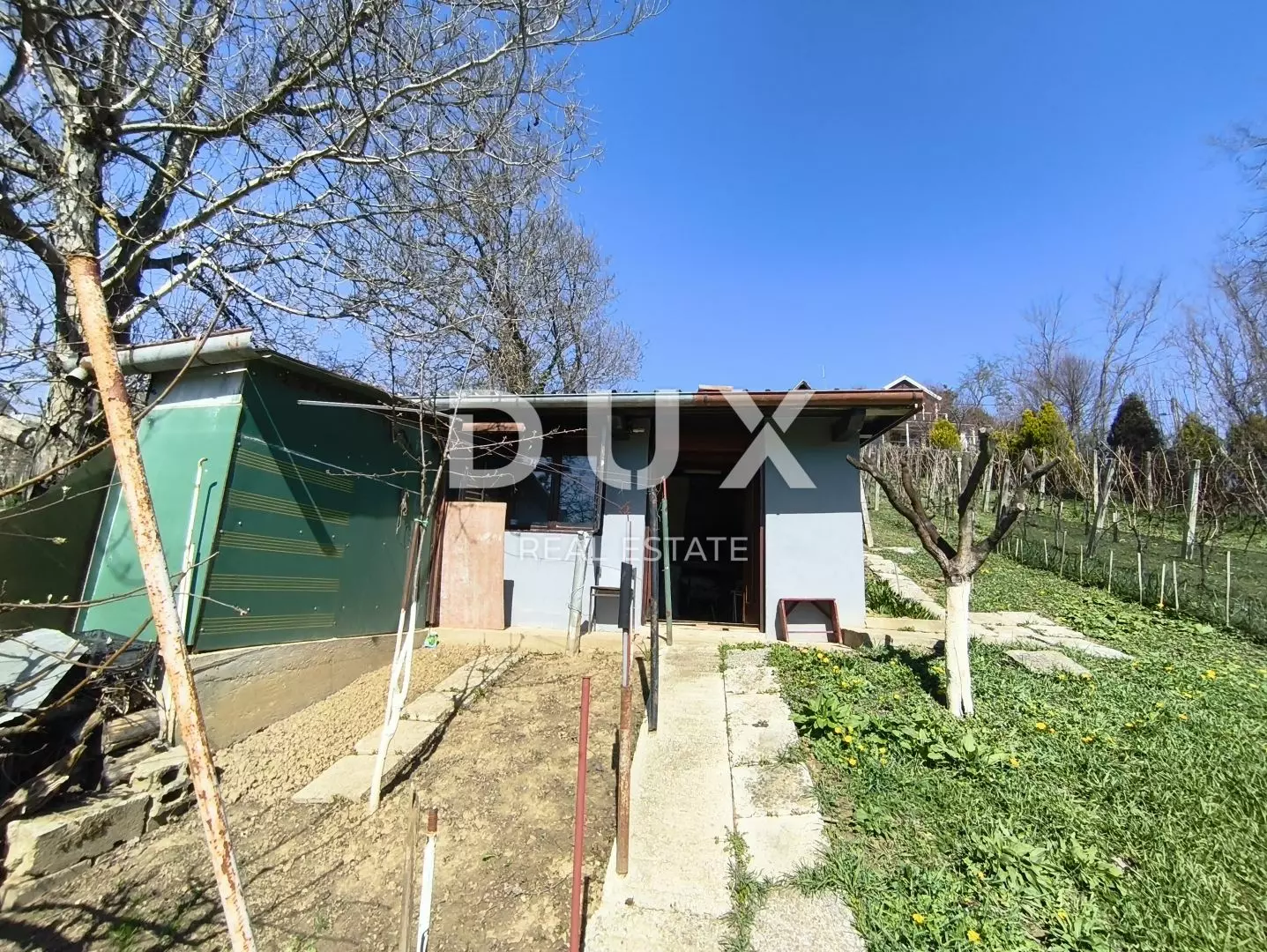 Land In Mikulići, Croatia (668 M²)