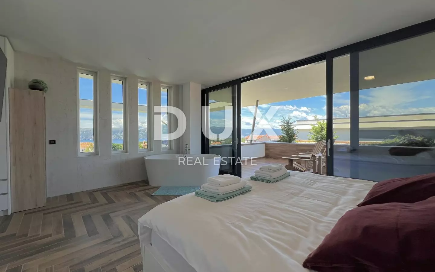 5-bedroom Villa In Linardići, Croatia (370 M²)
