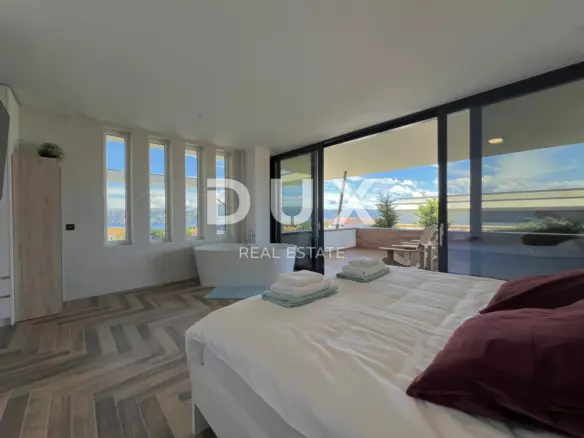 5-bedroom Villa In Linardići, Croatia (370 M²)