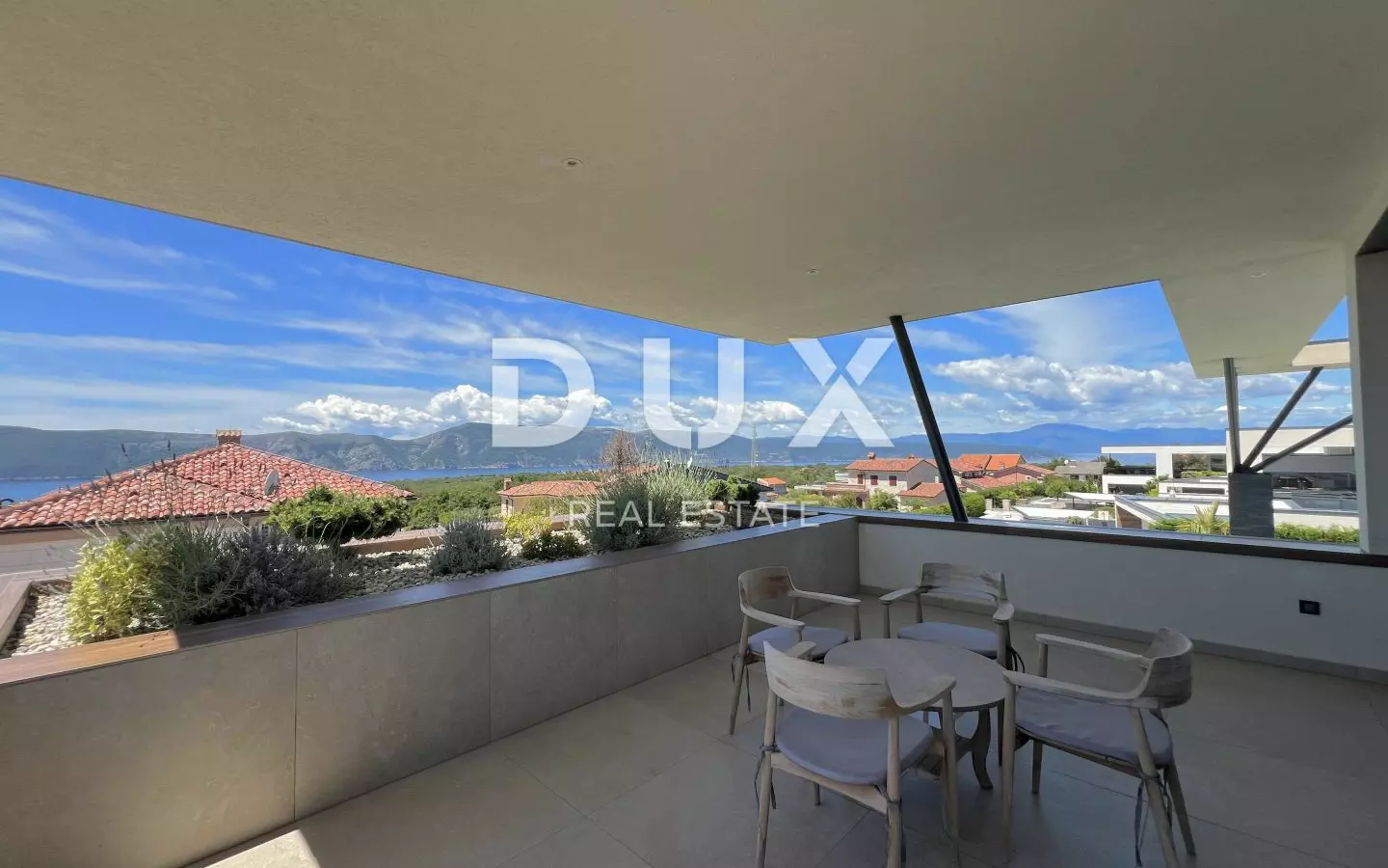 5-bedroom Villa In Linardići, Croatia (370 M²)
