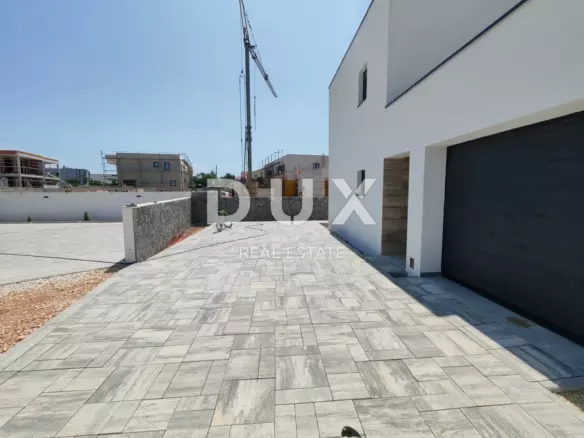4-bedroom Villa In Mulo, Croatia (279,64 M²)