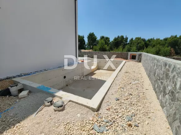 4-bedroom Villa In Mulo, Croatia (279,64 M²)