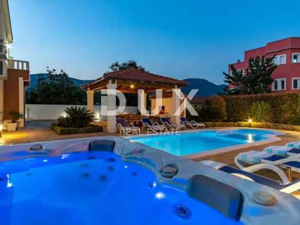 5-bedroom Villa In Kaštel Štafilić, Croatia (277 M²)