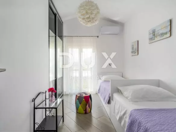 5-bedroom Villa In Kaštel Štafilić, Croatia (277 M²)