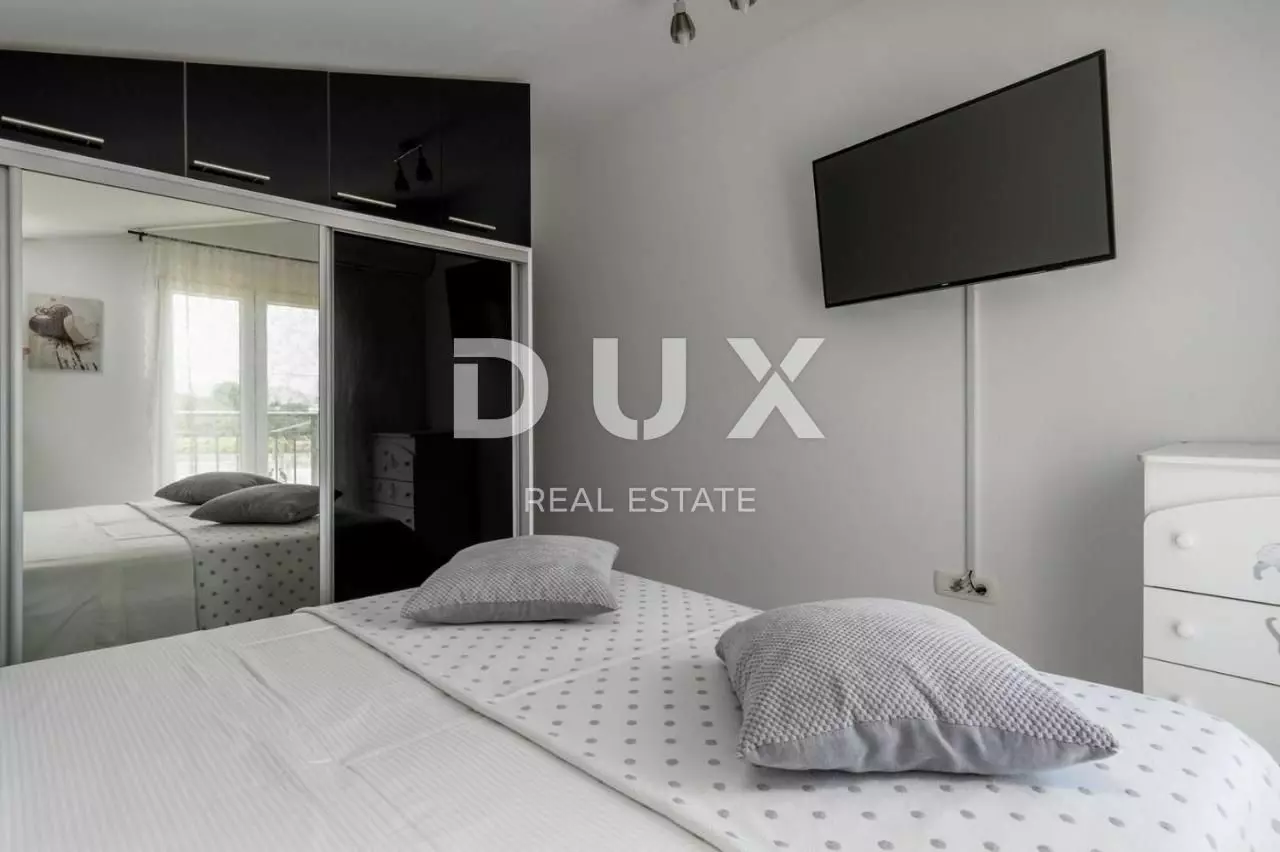 5-bedroom Villa In Kaštel Štafilić, Croatia (277 M²)