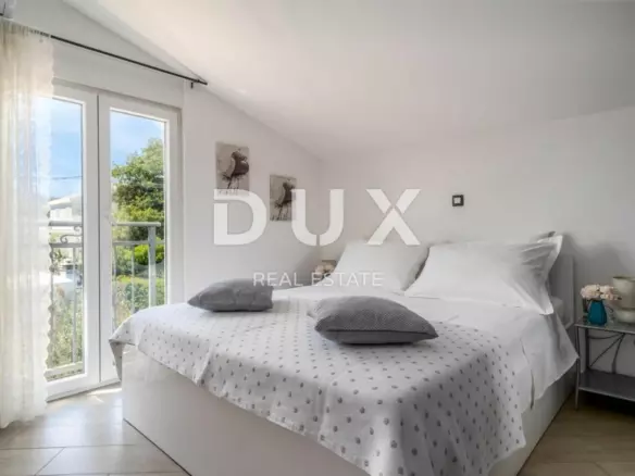 5-bedroom Villa In Kaštel Štafilić, Croatia (277 M²)