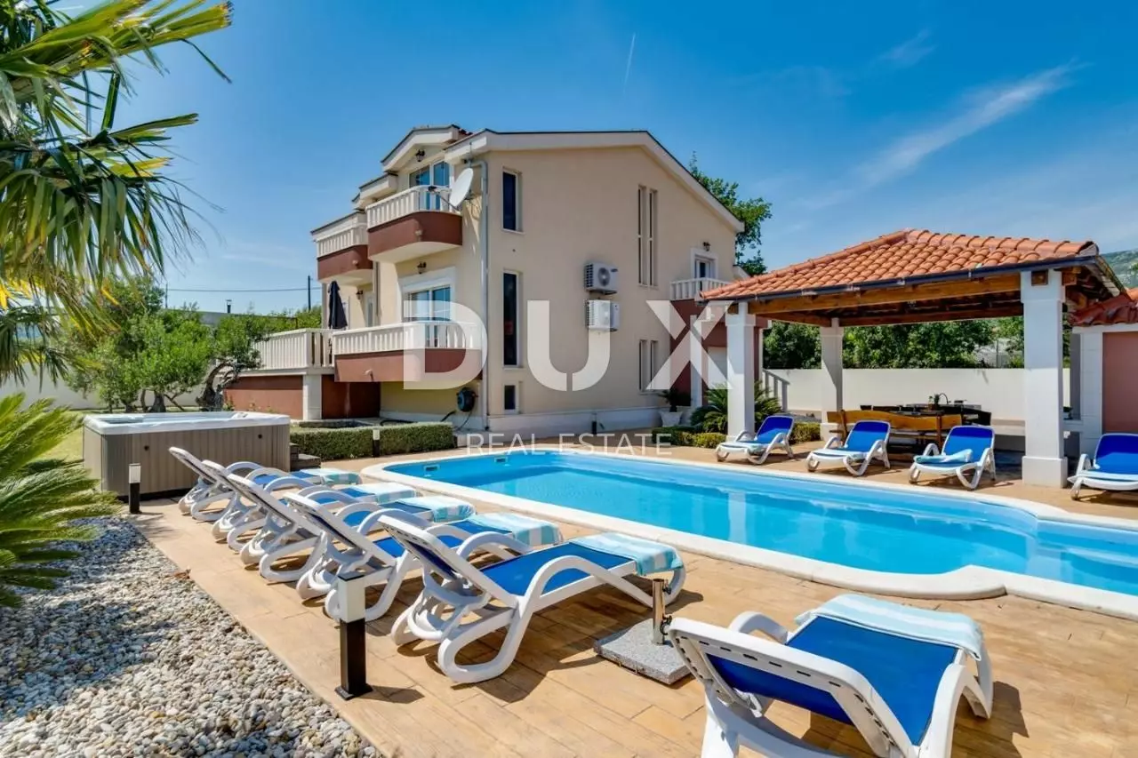5-bedroom Villa In Kaštel Štafilić, Croatia (277 M²)
