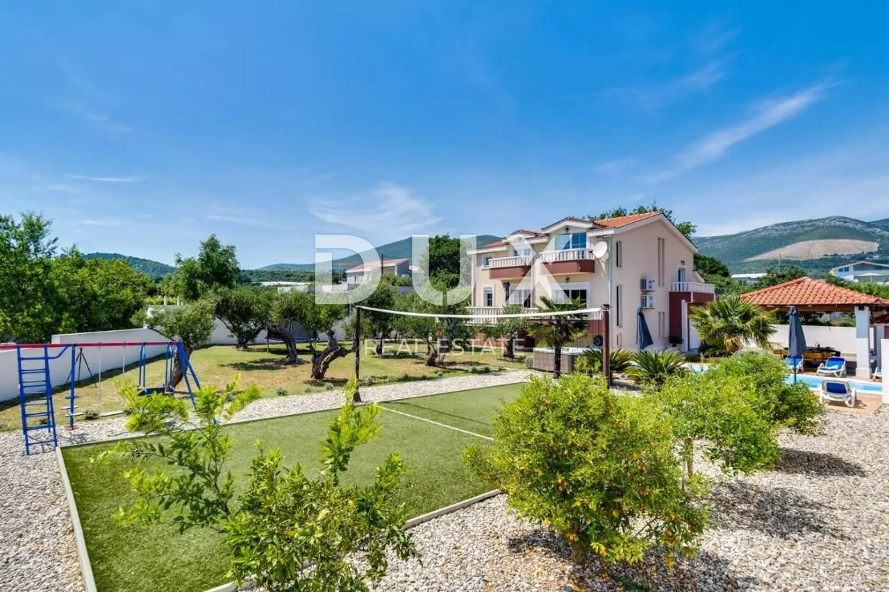 5-bedroom Villa In Kaštel Štafilić, Croatia (277 M²)