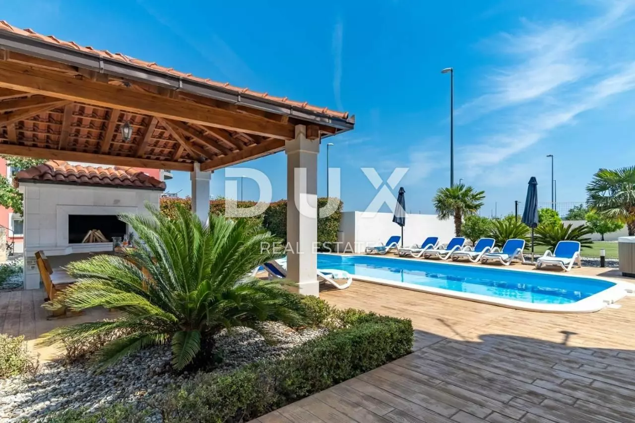 5-bedroom Villa In Kaštel Štafilić, Croatia (277 M²)