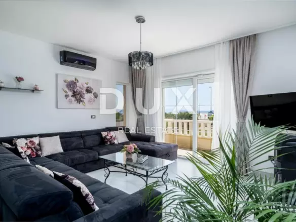 5-bedroom Villa In Kaštel Štafilić, Croatia (277 M²)