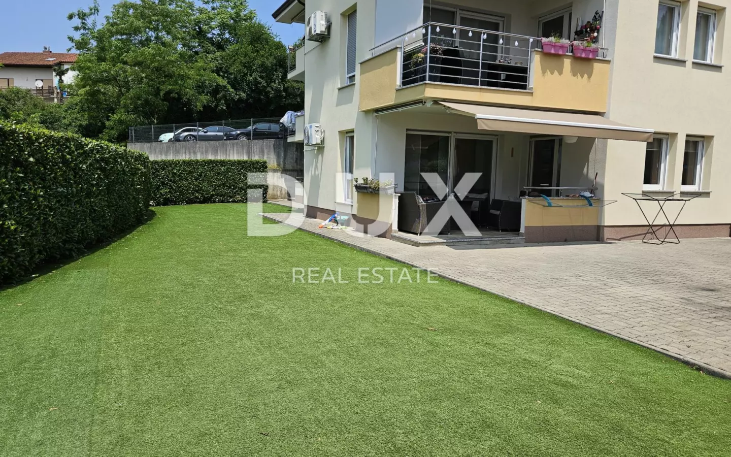 3-bedroom Apartment In Trinajstići, Croatia (111 M²)