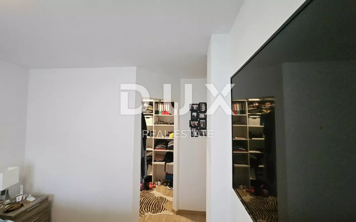 3-bedroom Apartment In Trinajstići, Croatia (111 M²)