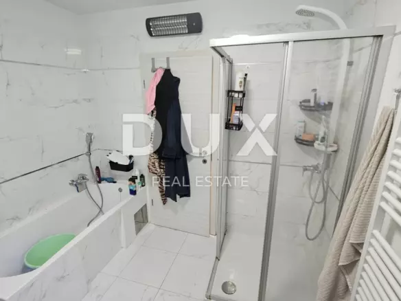 3-bedroom Apartment In Trinajstići, Croatia (111 M²)