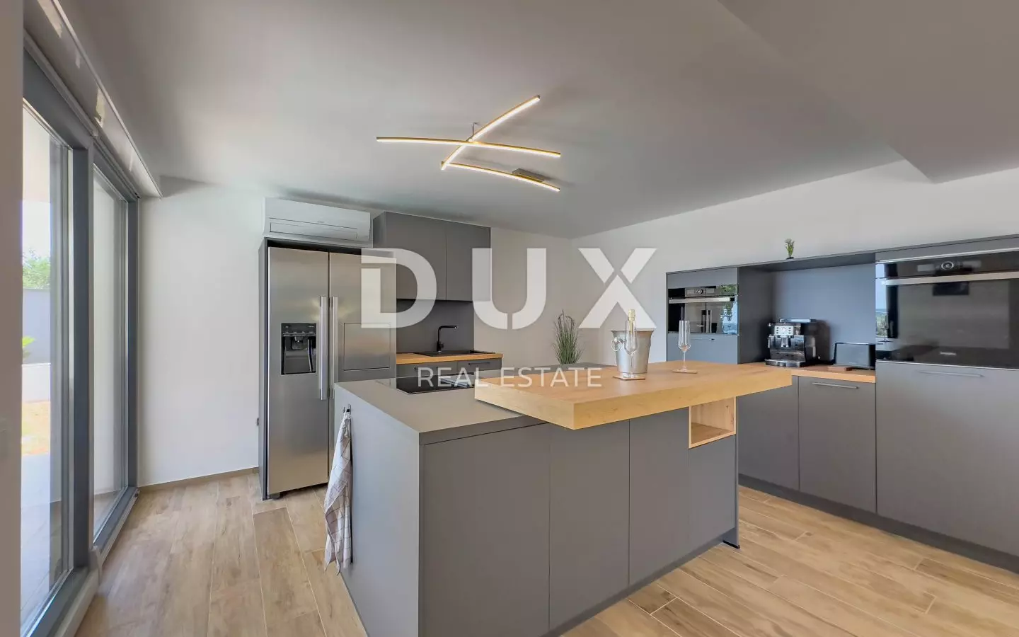 3-bedroom Villa In Medulin, Croatia (277 M²)