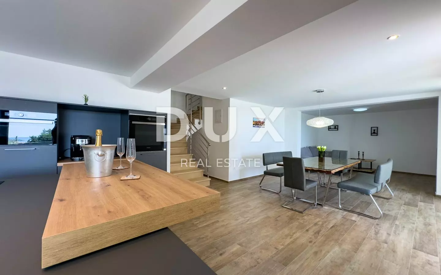 3-bedroom Villa In Medulin, Croatia (277 M²)
