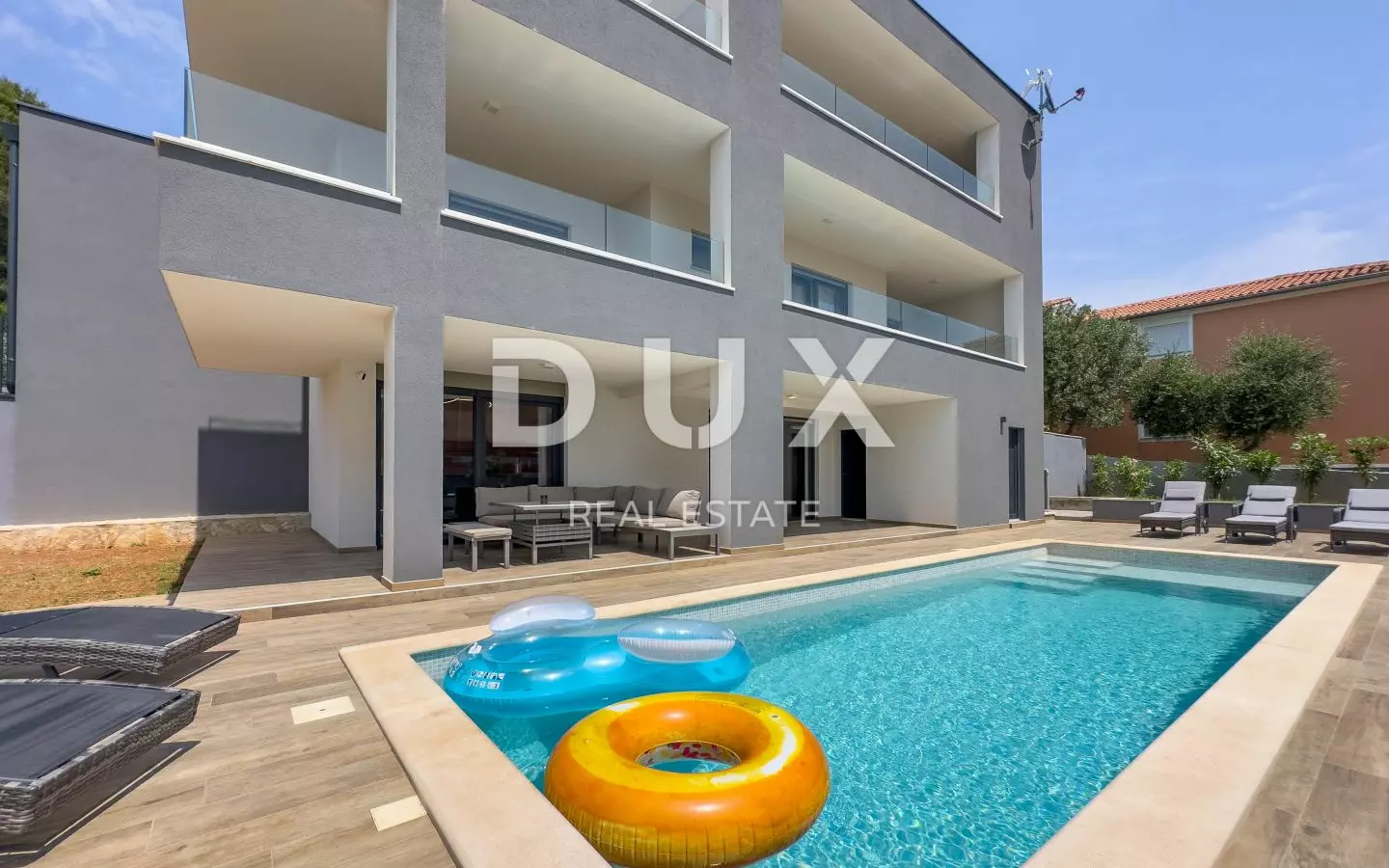 3-bedroom Villa In Medulin, Croatia (277 M²)