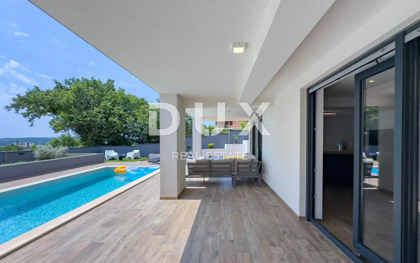 3-bedroom Villa In Medulin, Croatia (277 M²)