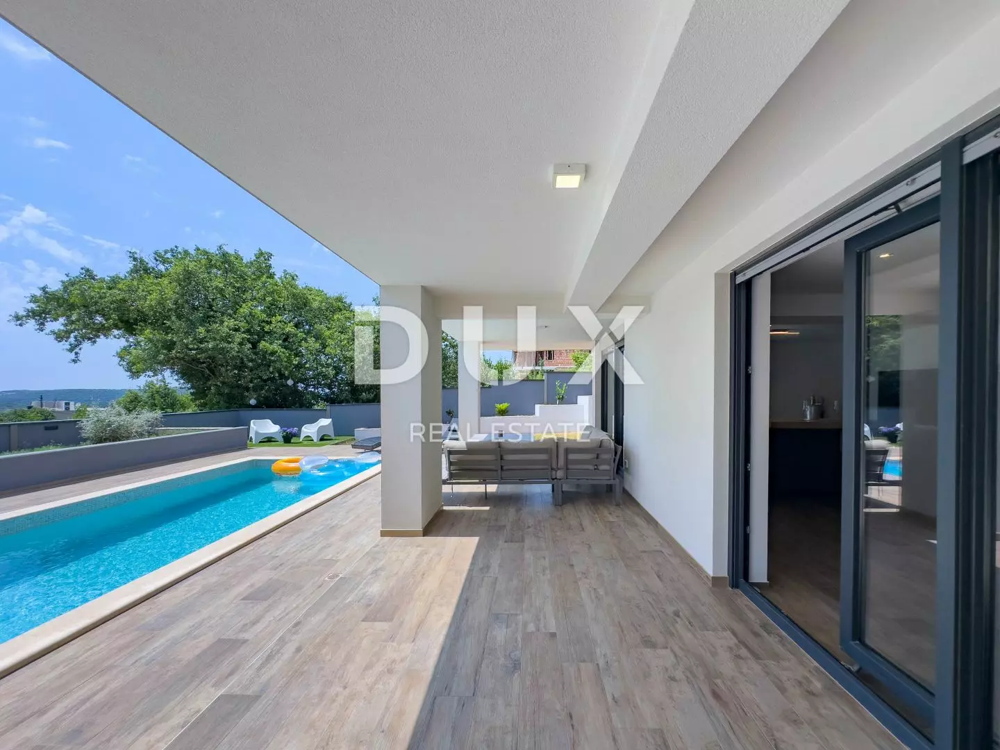 3-bedroom Villa In Medulin, Croatia (277 M²)