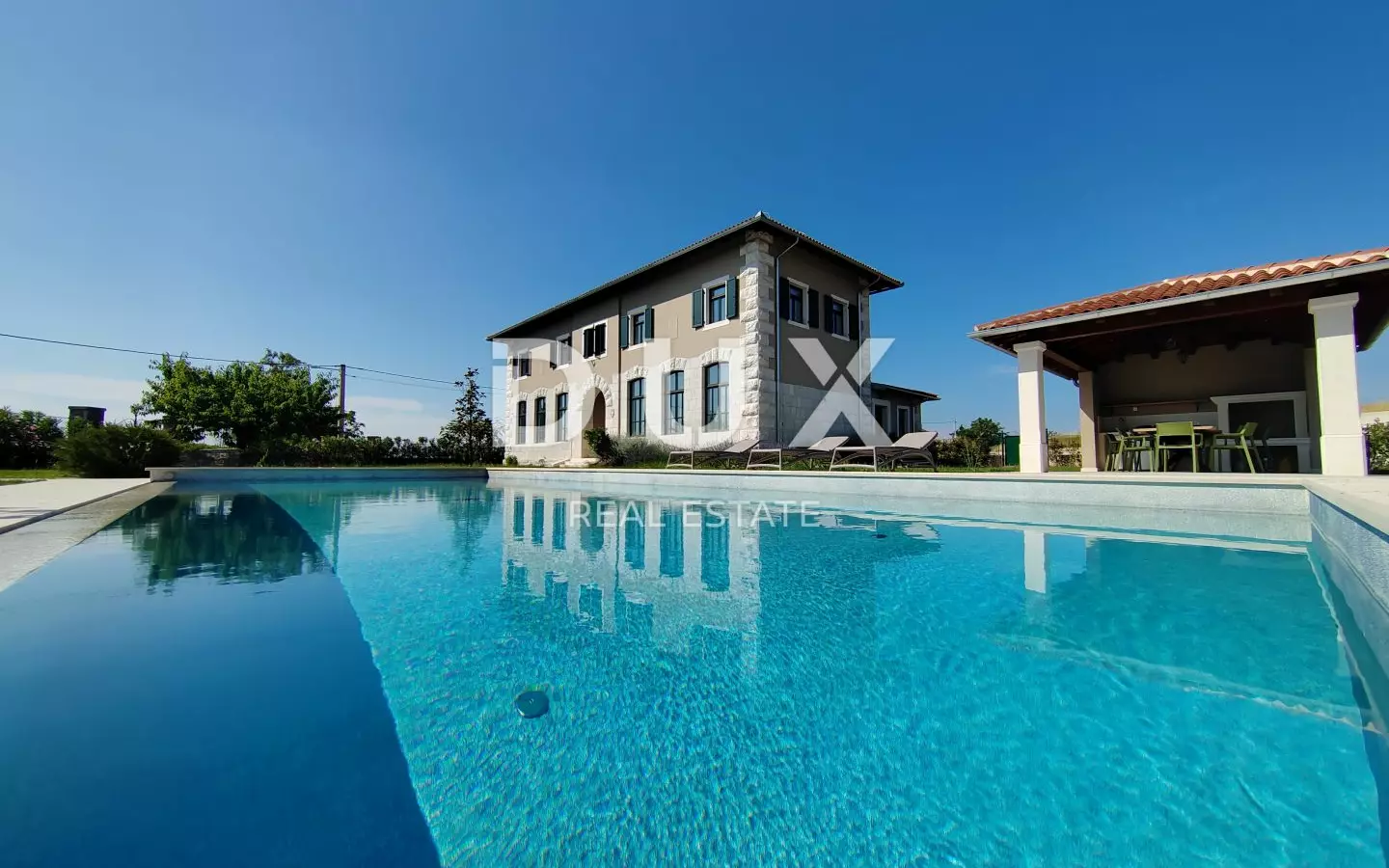 3-bedroom Villa In Poreč, Croatia (282 M²)