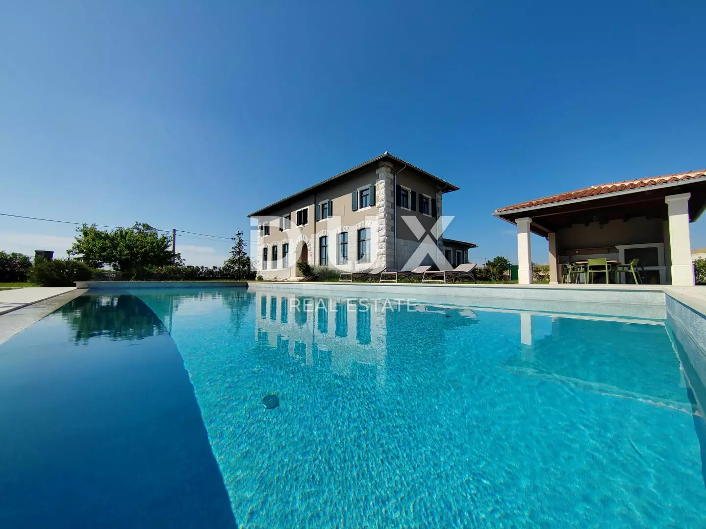 3-bedroom Villa In Poreč, Croatia (282 M²)