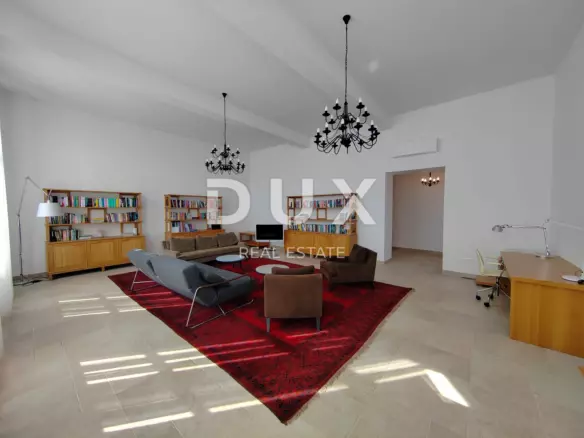 3-bedroom Villa In Poreč, Croatia (282 M²)