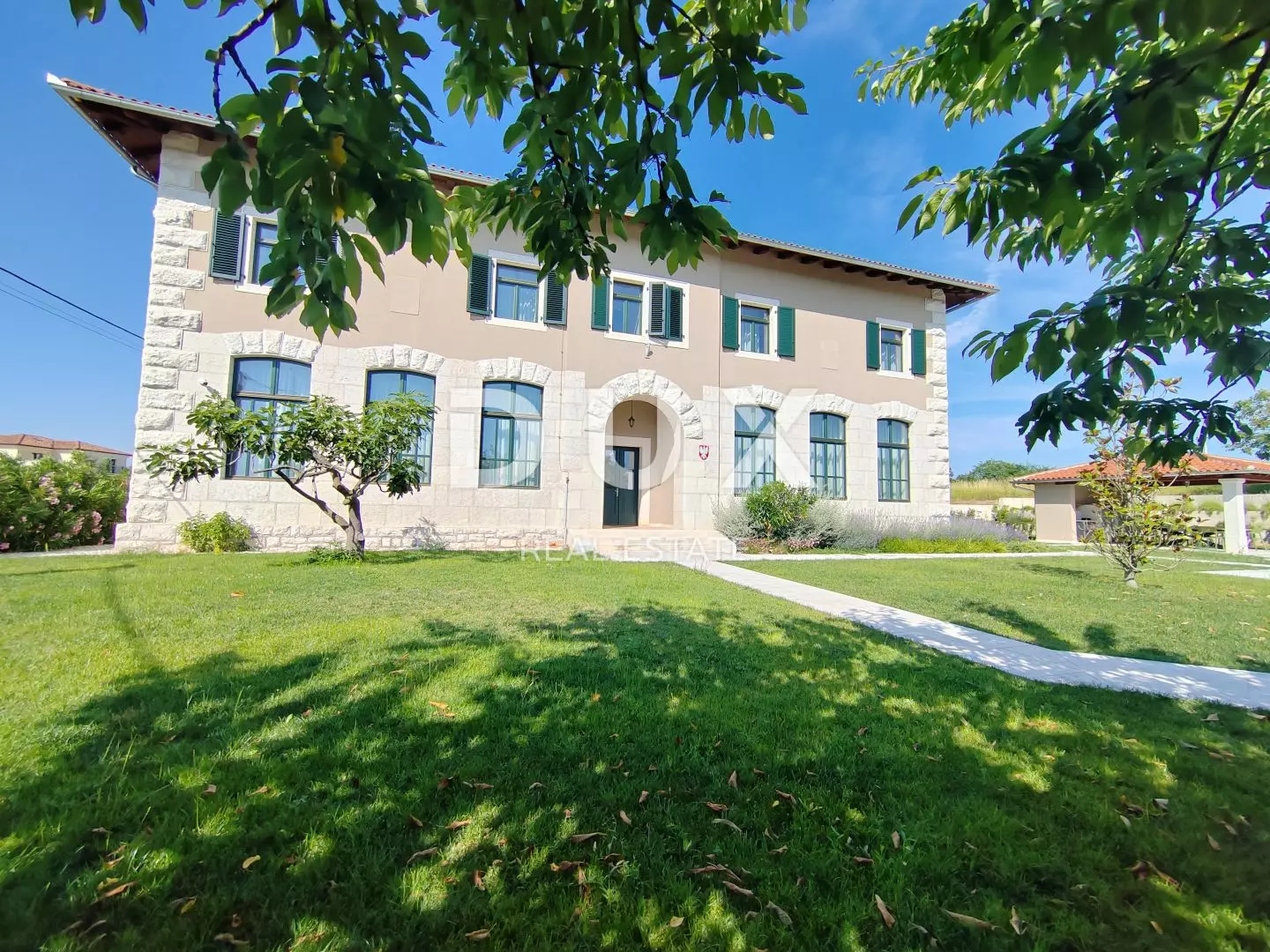 3-bedroom Villa In Poreč, Croatia (282 M²)