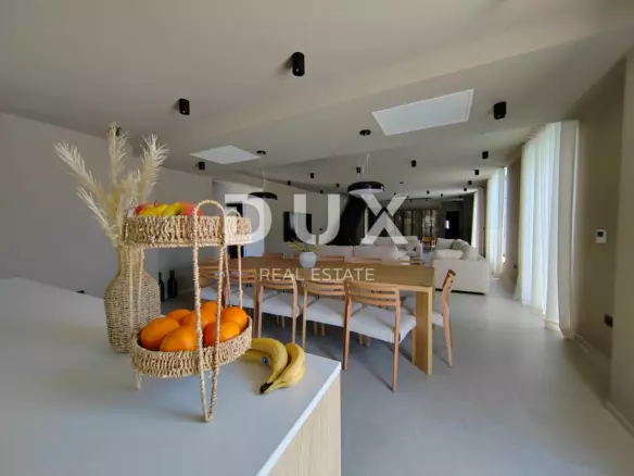 5-bedroom Villa In Poreč, Croatia (320 M²)