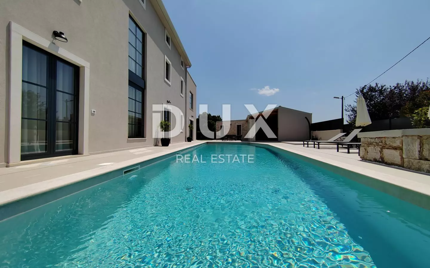 5-bedroom Villa In Poreč, Croatia (320 M²)