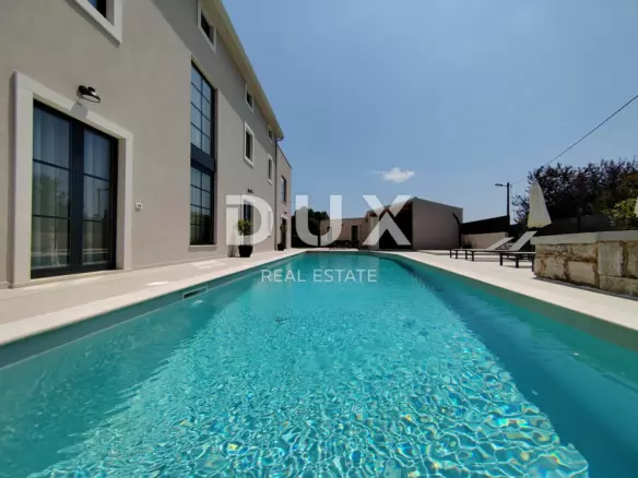 5-bedroom Villa In Poreč, Croatia (320 M²)