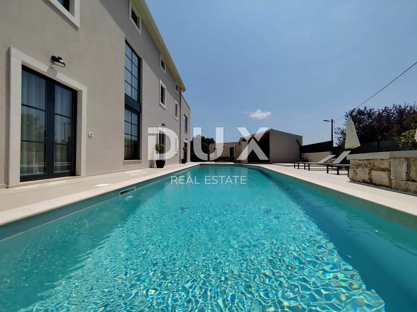 5-bedroom Villa In Poreč, Croatia (320 M²)