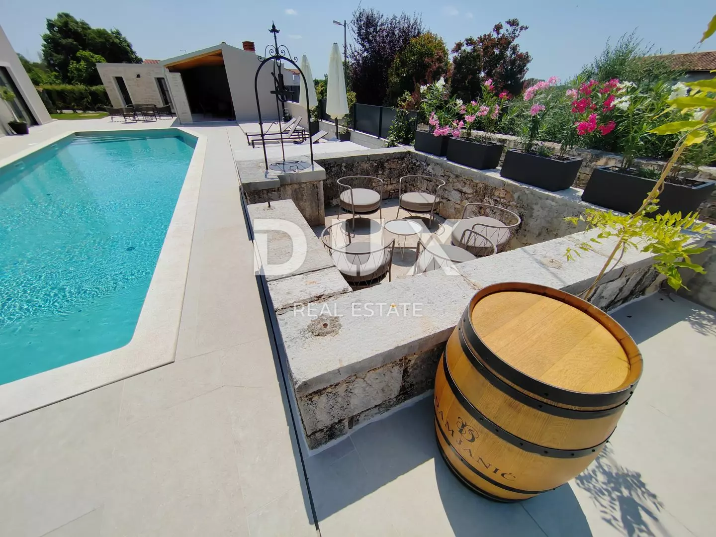 5-bedroom Villa In Poreč, Croatia (320 M²)