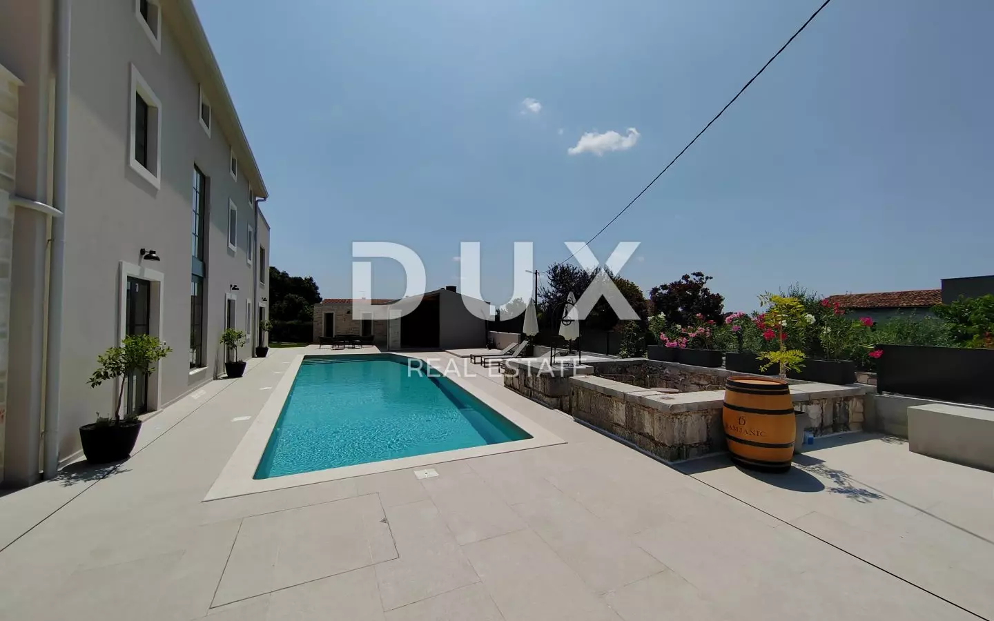 5-bedroom Villa In Poreč, Croatia (320 M²)