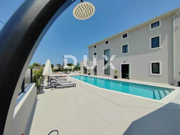 5-bedroom Villa In Poreč, Croatia (320 M²)