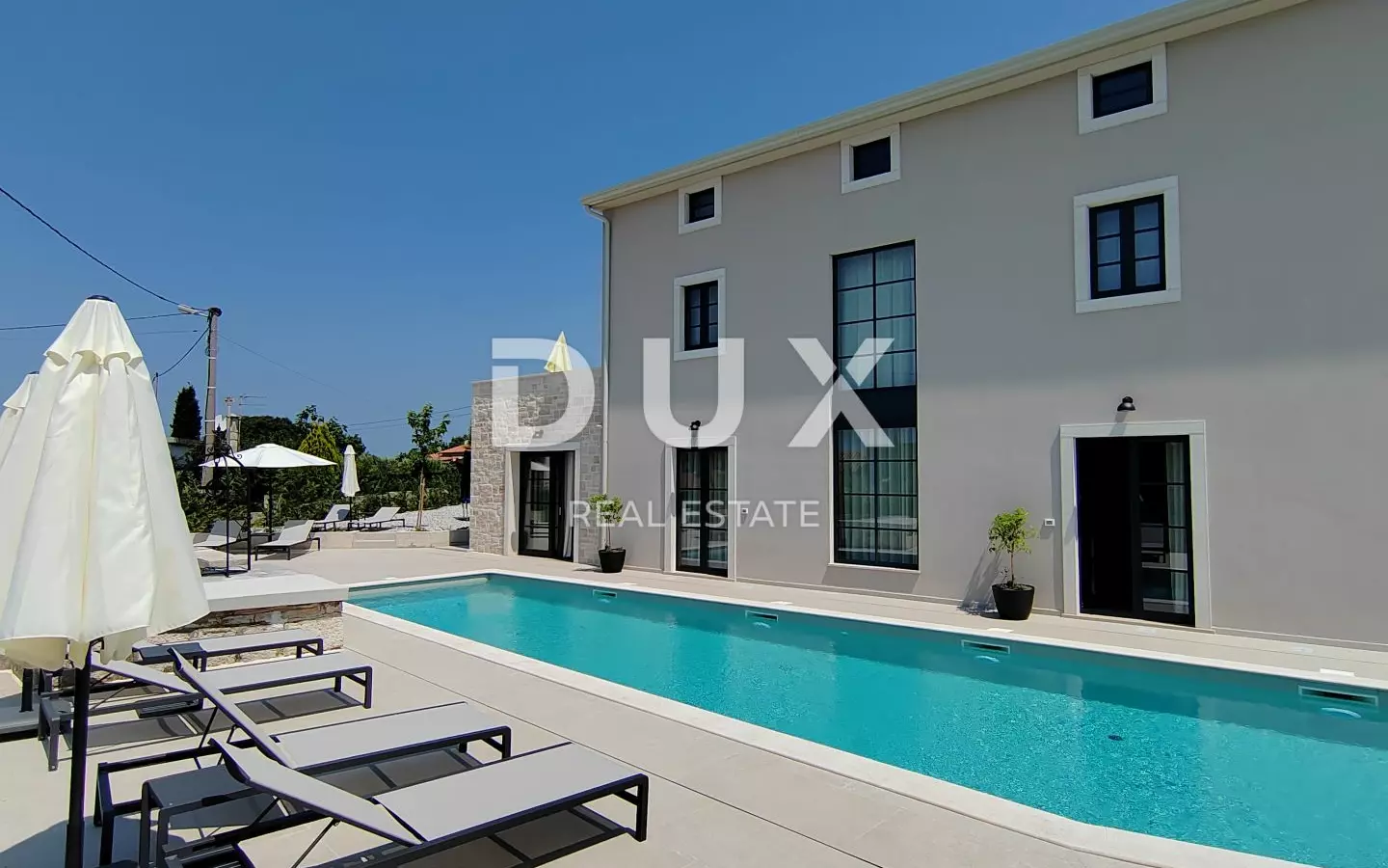 5-bedroom Villa In Poreč, Croatia (320 M²)