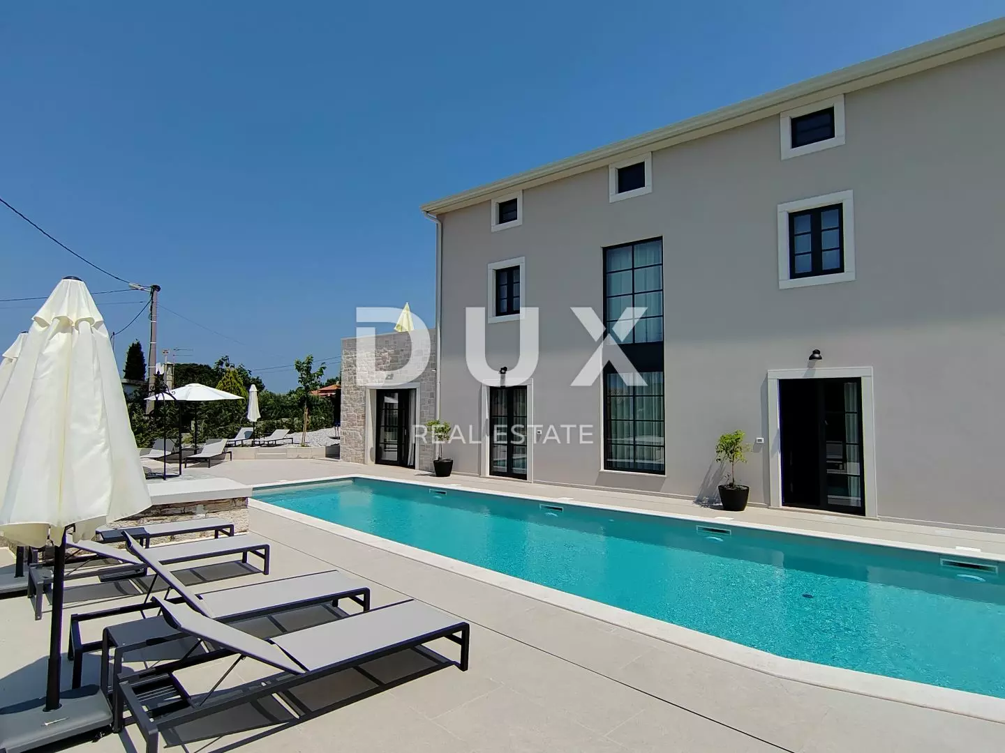5-bedroom Villa In Poreč, Croatia (320 M²)