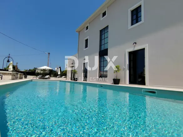 5-bedroom Villa In Poreč, Croatia (320 M²)