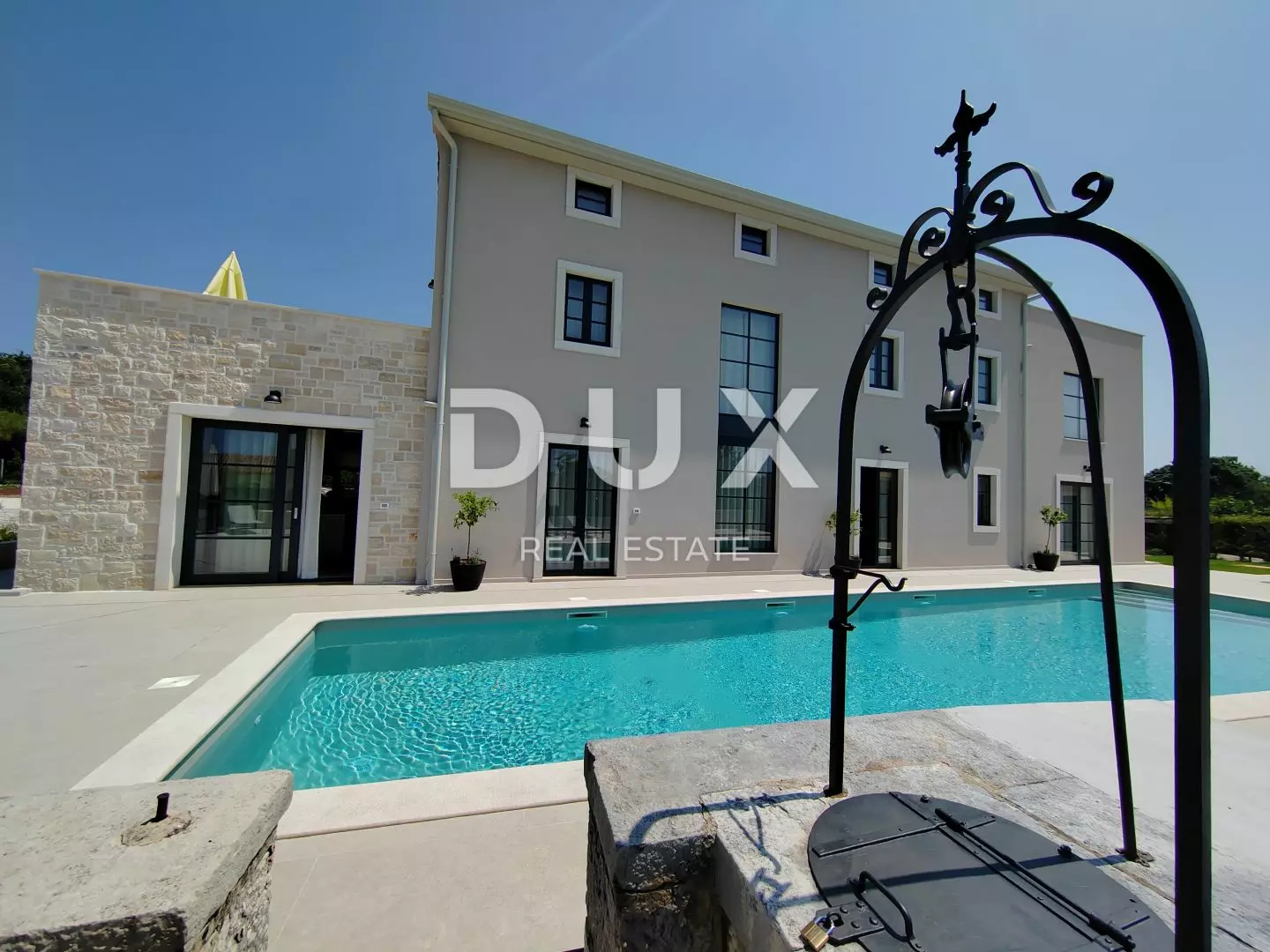 5-bedroom Villa In Poreč, Croatia (320 M²)