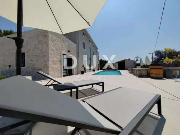 5-bedroom Villa In Poreč, Croatia (320 M²)