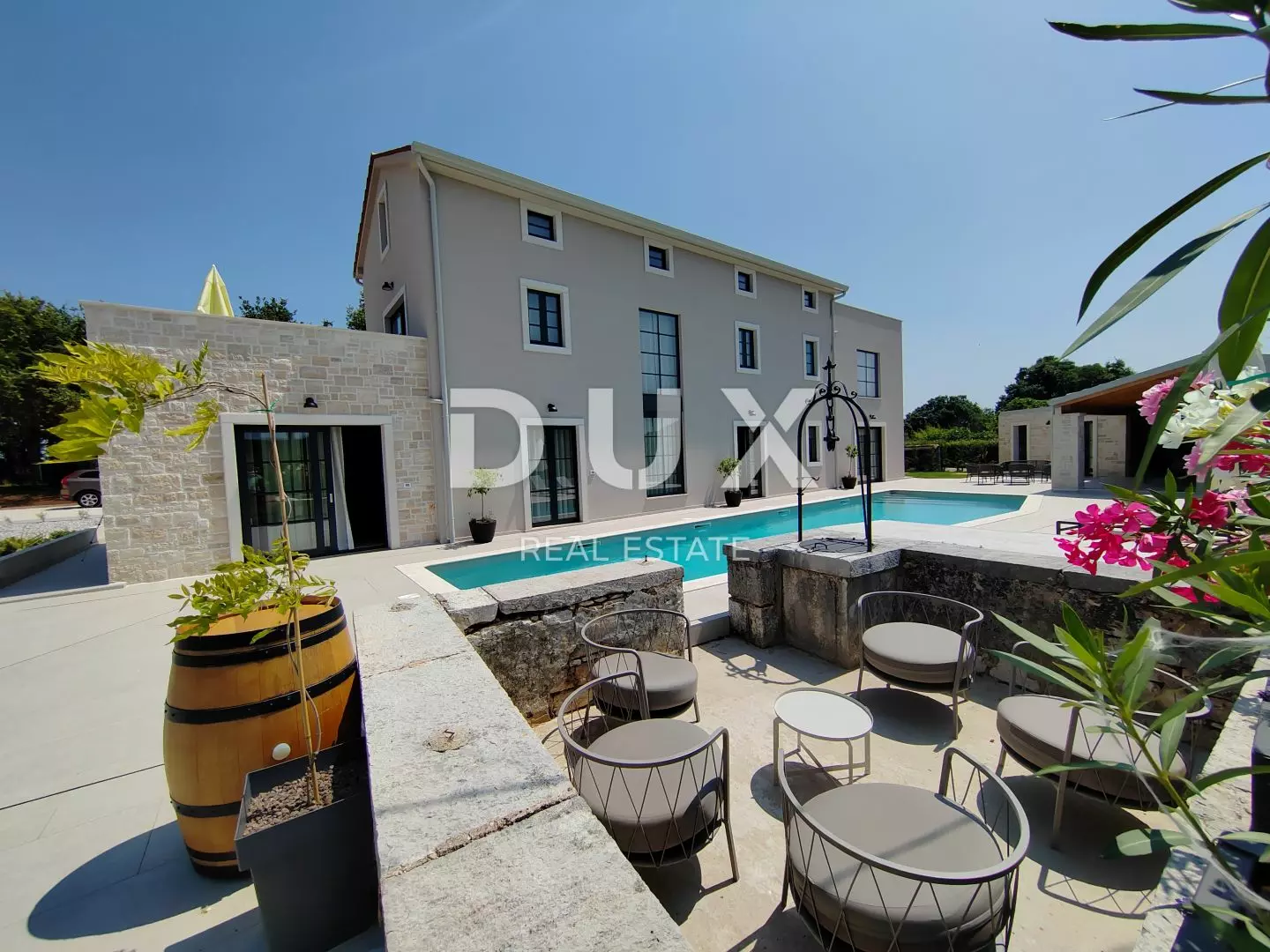 5-bedroom Villa In Poreč, Croatia (320 M²)