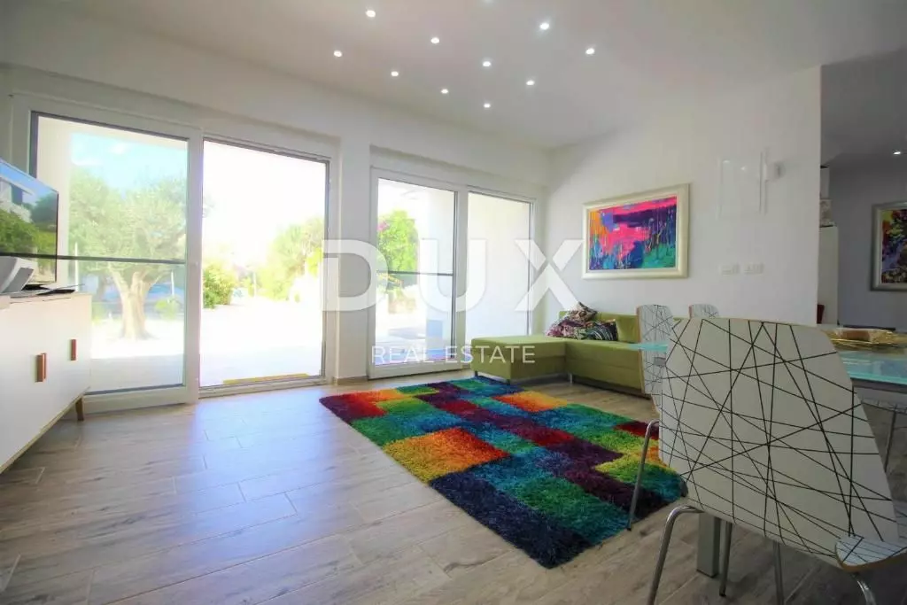 3-bedroom Apartment In Košljun, Croatia (98 M²)